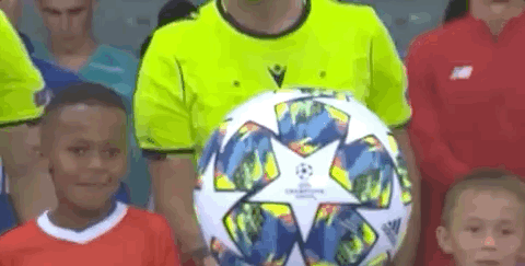 官方：因在诺坎普燃放烟花+投掷物品，法兰克福被罚3.8万欧（官方处罚：法兰克福因诺坎普燃放烟花并投掷物被罚3.8万欧元）