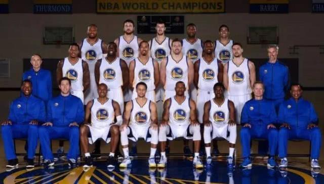 美记：湖人现在拥有最强的二人组，詹姆斯是时候离开了（美媒：湖人坐拥最强双星，詹姆斯是时候离队了）