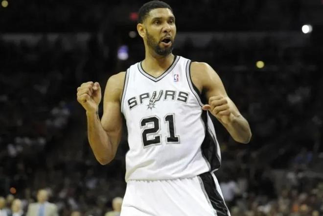 姆巴佩欧冠生涯已5次戴帽，仅次于梅西、C罗和莱万（姆巴佩欧冠5度戴帽，历史仅逊梅西、C罗与莱万）