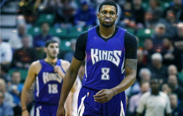 罗马诺：萨德提高对曼奇尼的报价，双方已重新开始谈判（罗马诺：萨德上调曼奇尼报价，谈判重启）